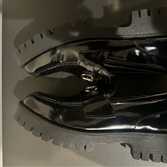 Steve Madden Glossy Black Loafers with Gold Detail - Picture 5 of 9